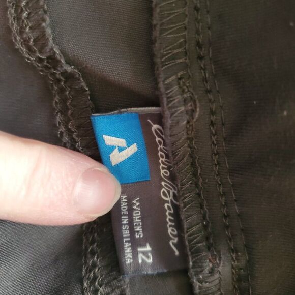 Eddie Bauer Dri-fit Capri pants Side zip pockets & Drawstring waist Size 12 - Picture 4 of 6